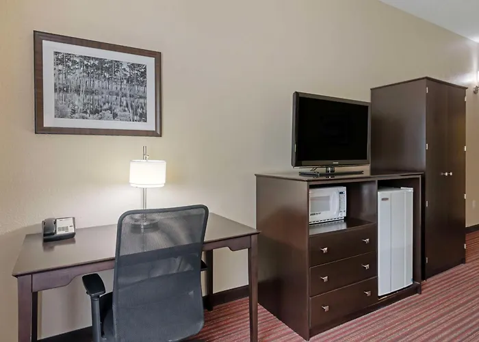 Best Western Plus Bradbury Inn And Suites